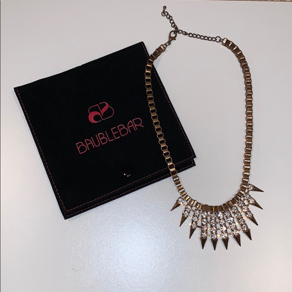 Statement necklace